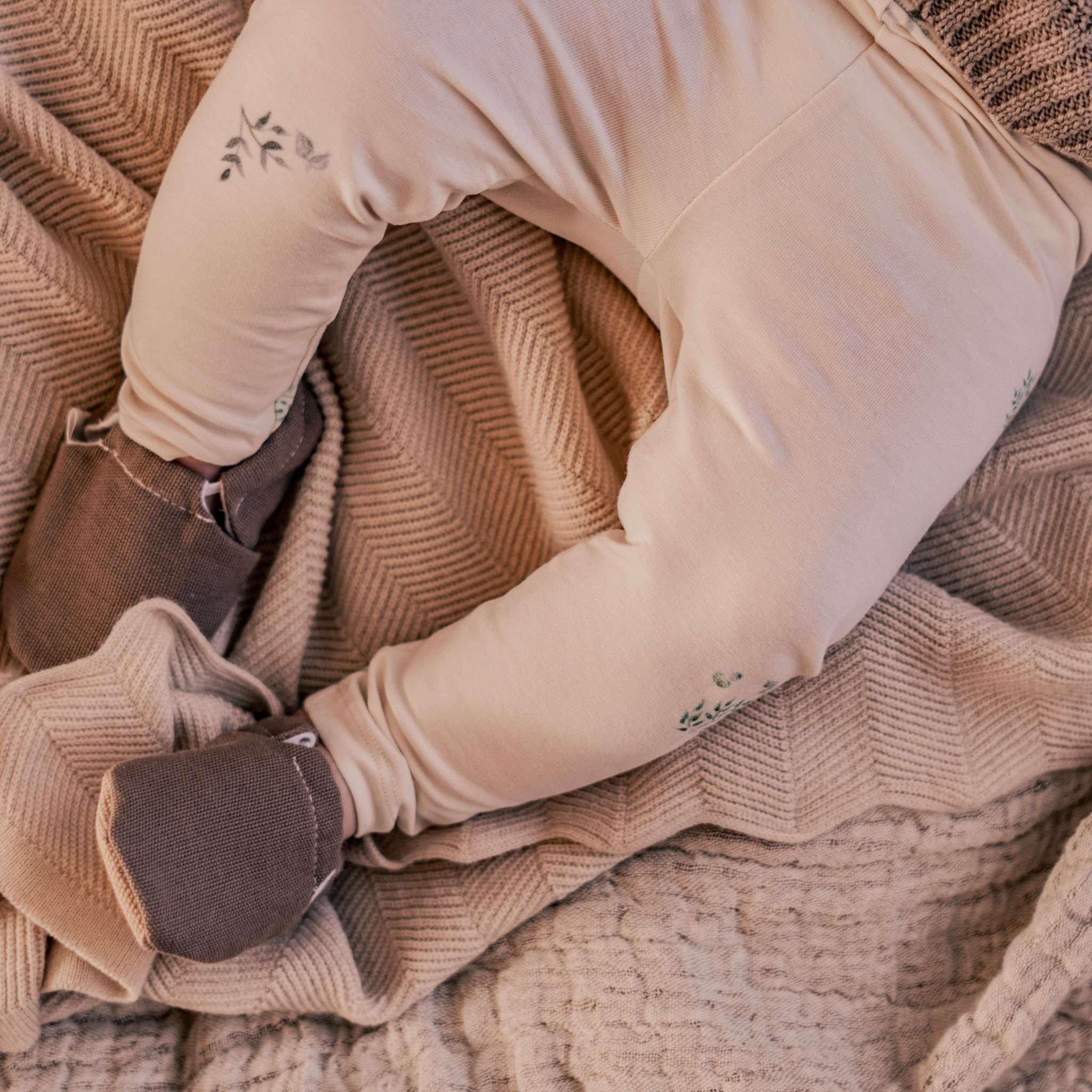 Organic Leggings - Classy Eucalyptus - SALE - Image 7