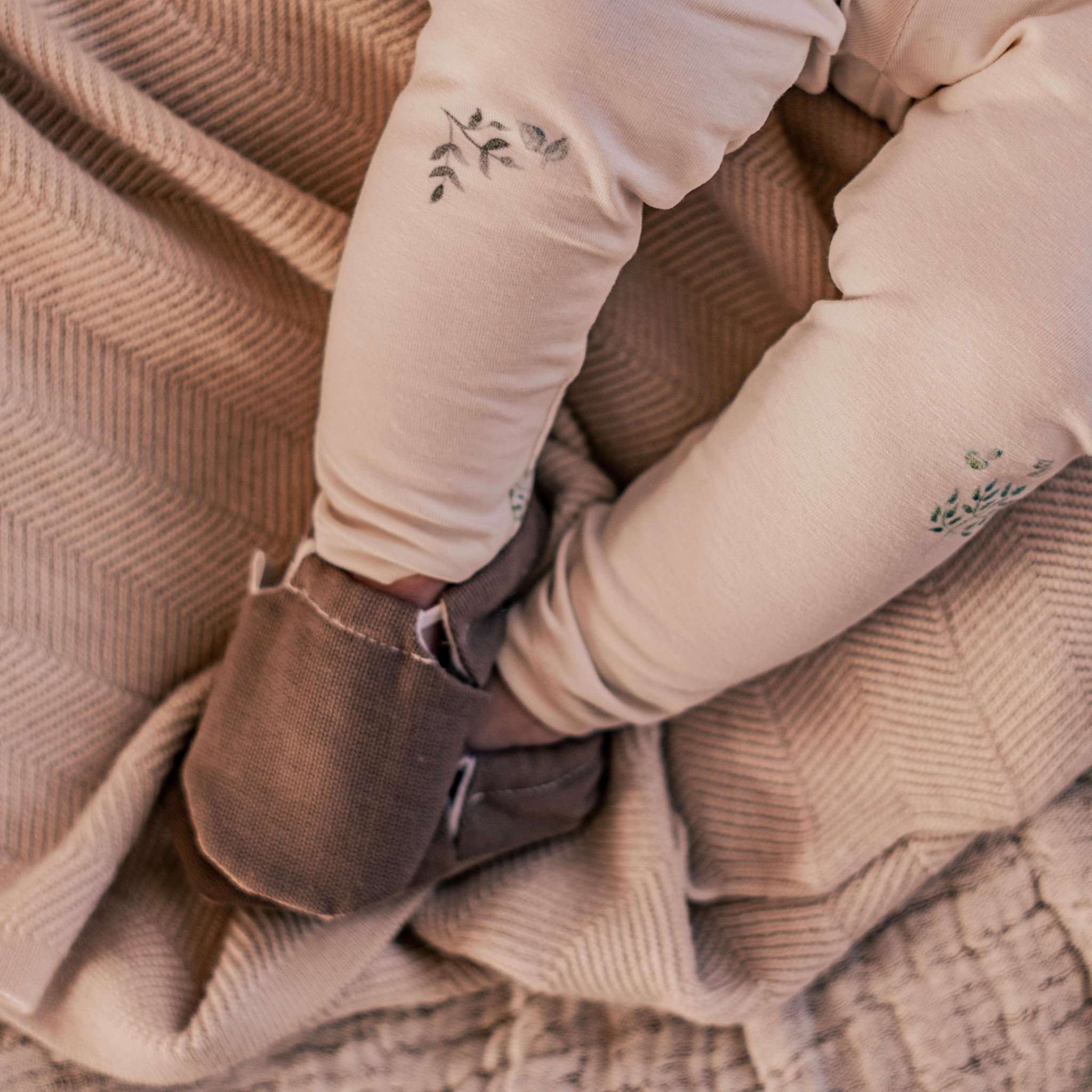 Organic Leggings - Classy Eucalyptus - SALE - Image 8