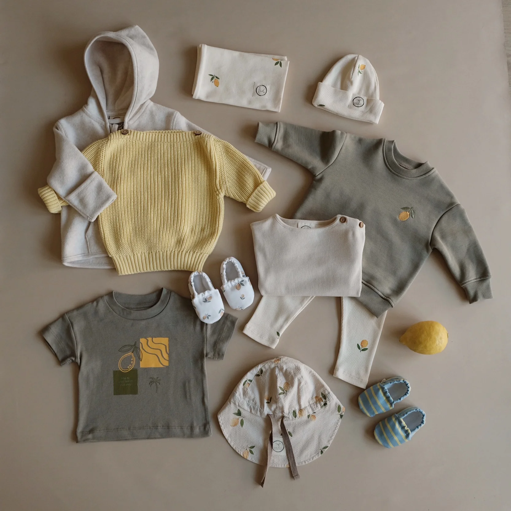 Organic Oversize Shirt - Khaki with Lemon Print - Image 2