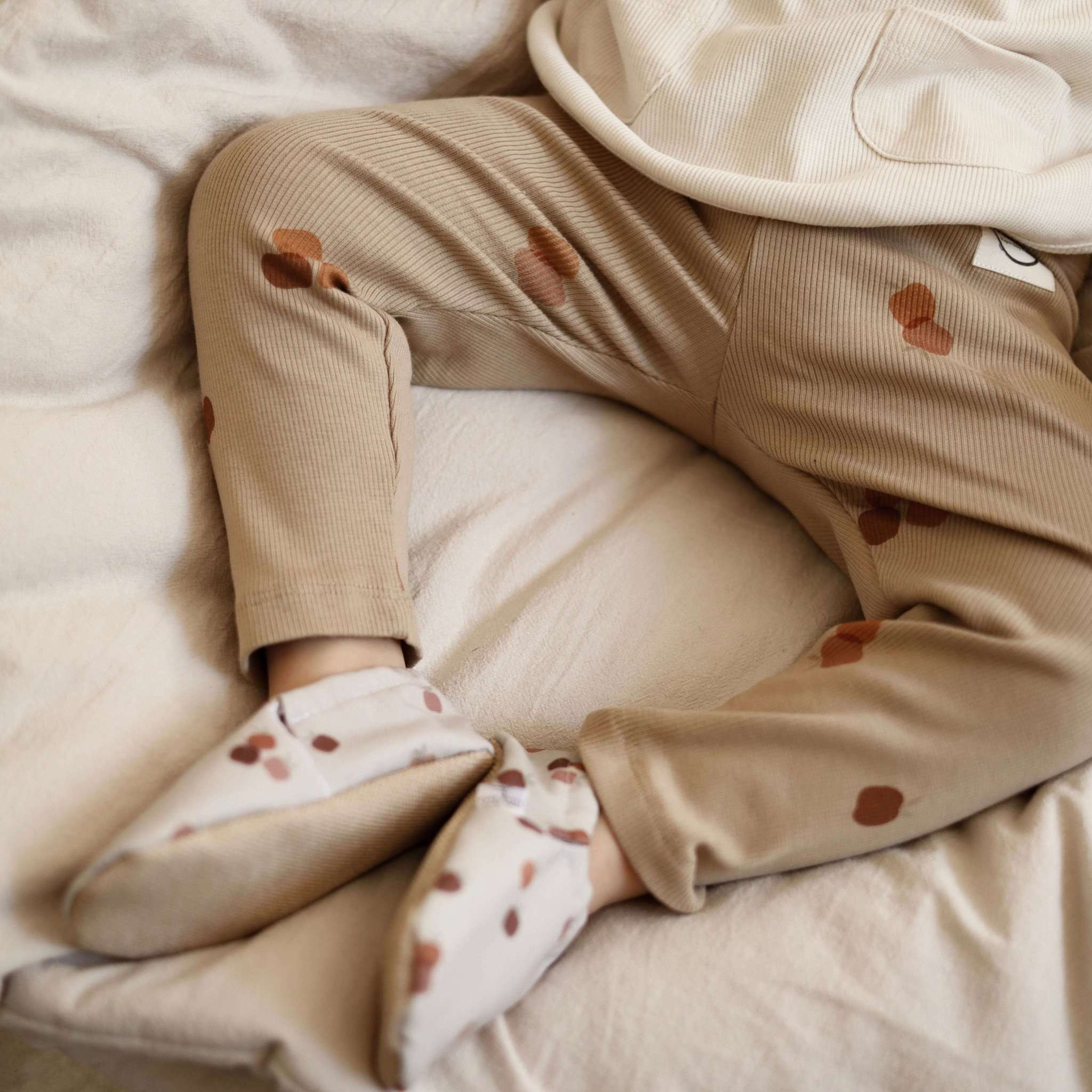 Organic Rib Leggings - Pure Apple - SALE - Image 12