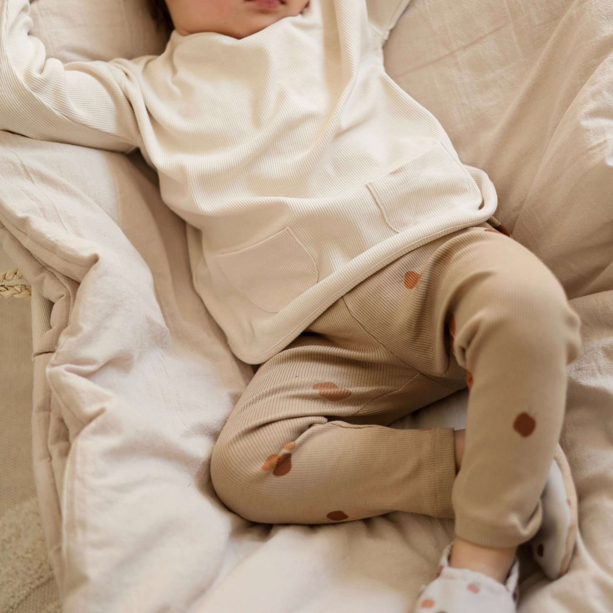 Organic Rib Leggings - Pure Apple - SALE - Image 5