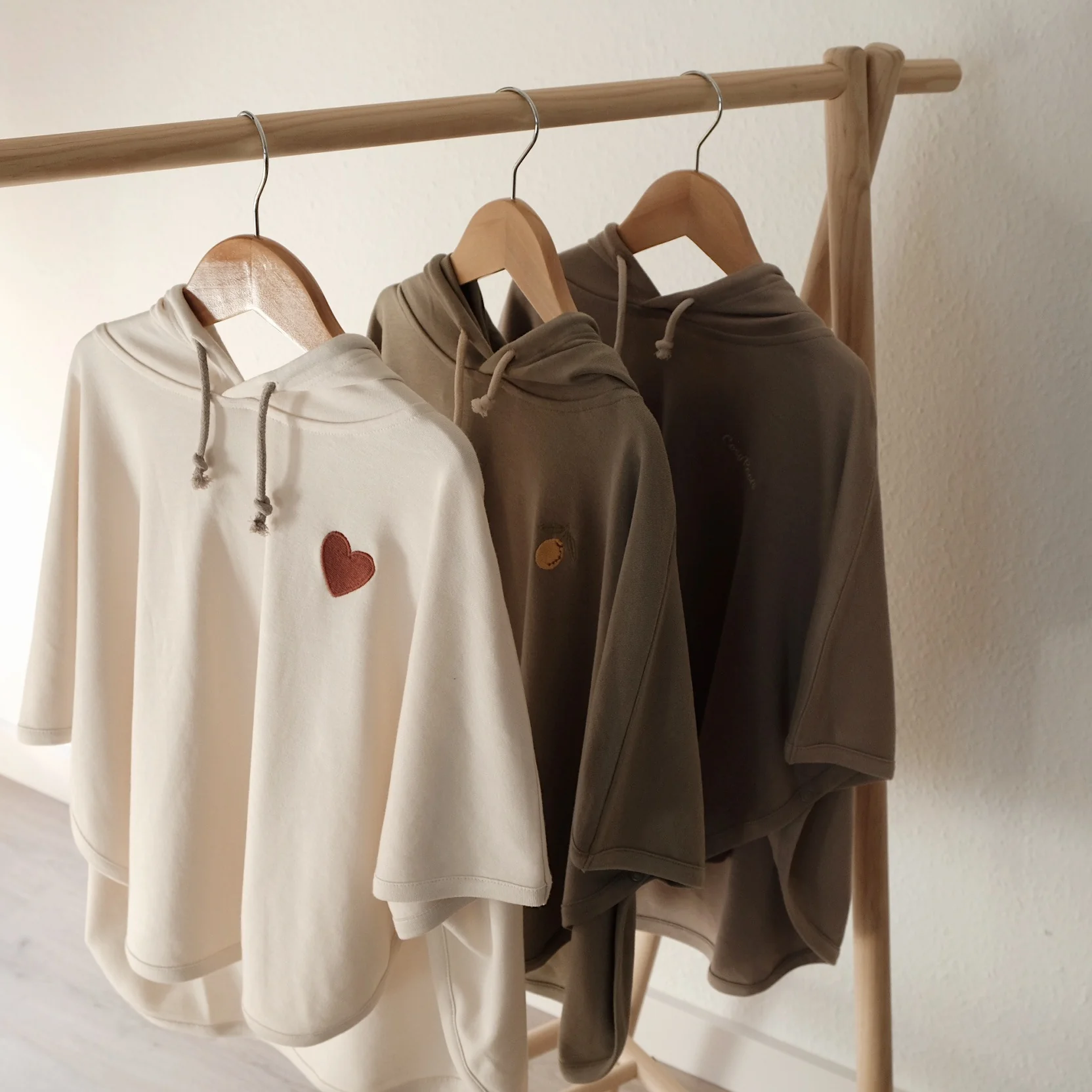 Organic UV Poncho - Caramel - UPF50+ - Image 16
